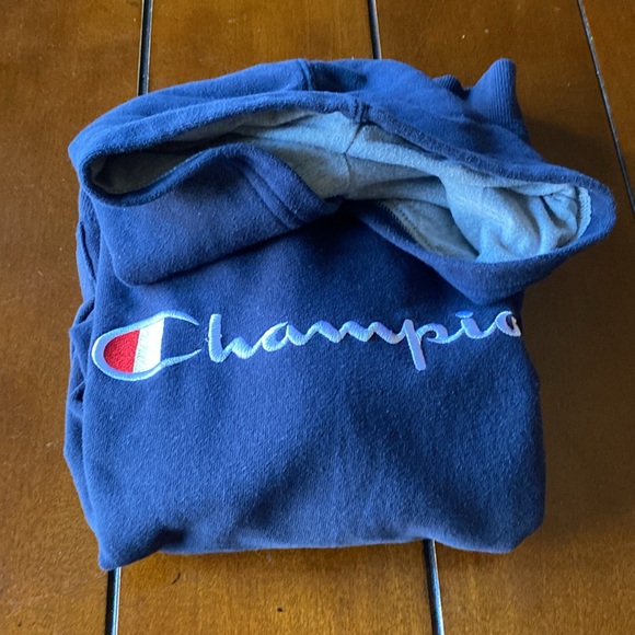 Champion size M hoodie. Approximately 19 inches long. Nice condition. - Picture 6 of 7